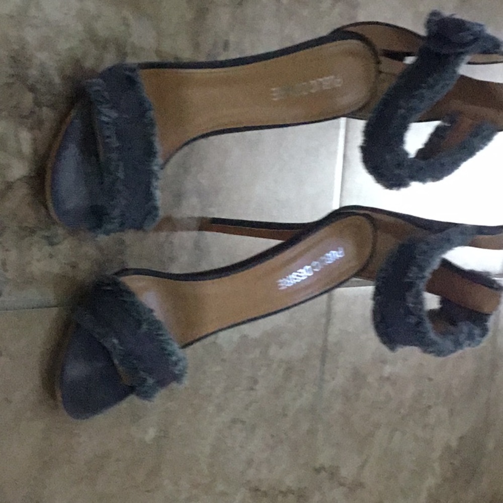 Shoes - Picture 3 of 3